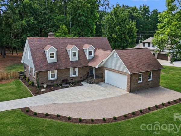 4724 Weddington Matthews Road , Matthews, NC 28104