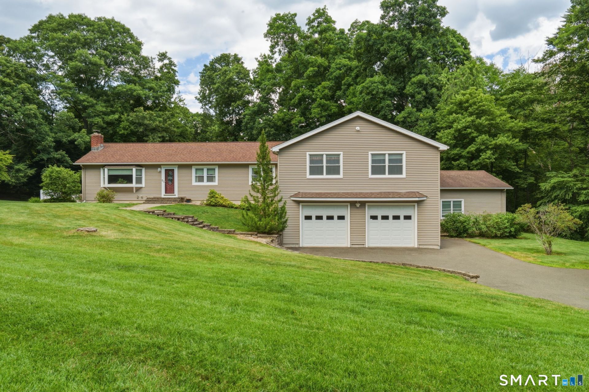 94 Fox Run, Southbury, CT 06488 Main Photo