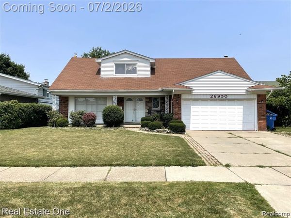26950 ROCHELLE Street , Dearborn Heights, MI 48127