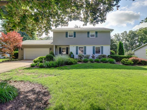 1108 Crestview Road, Sterling, IL 61081