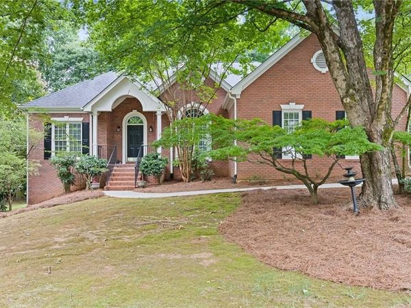 815 Cedar Creek Drive, Suwanee, GA 30024