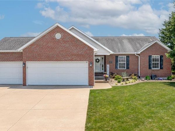 1853 Greenbrier Street , Cape Girardeau, MO 63701