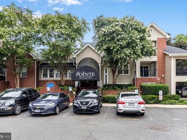 3304 WYNDHAM CIRCLE, Unit 235, ALEXANDRIA, VA 22302