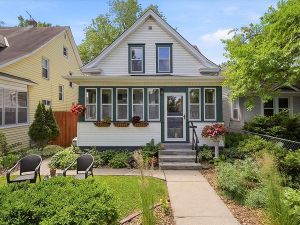 1008 Charles Avenue, Saint Paul, MN 55104