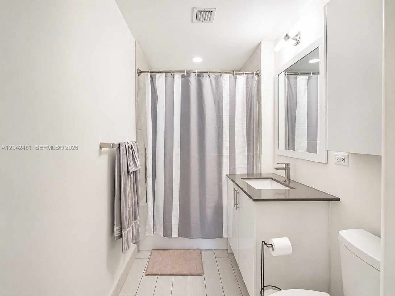 999 SW 1st Ave, Unit 2211, Miami, FL 33130 Photo