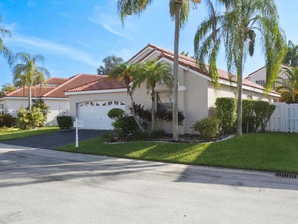 345 Somerset Way , Weston, FL 33326