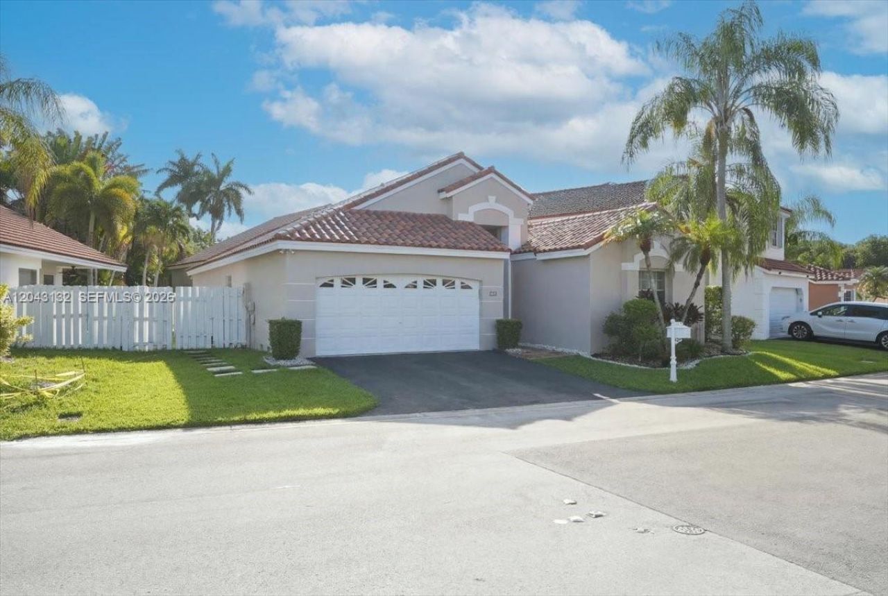 345 Somerset Way, Weston, FL 33326 Photo