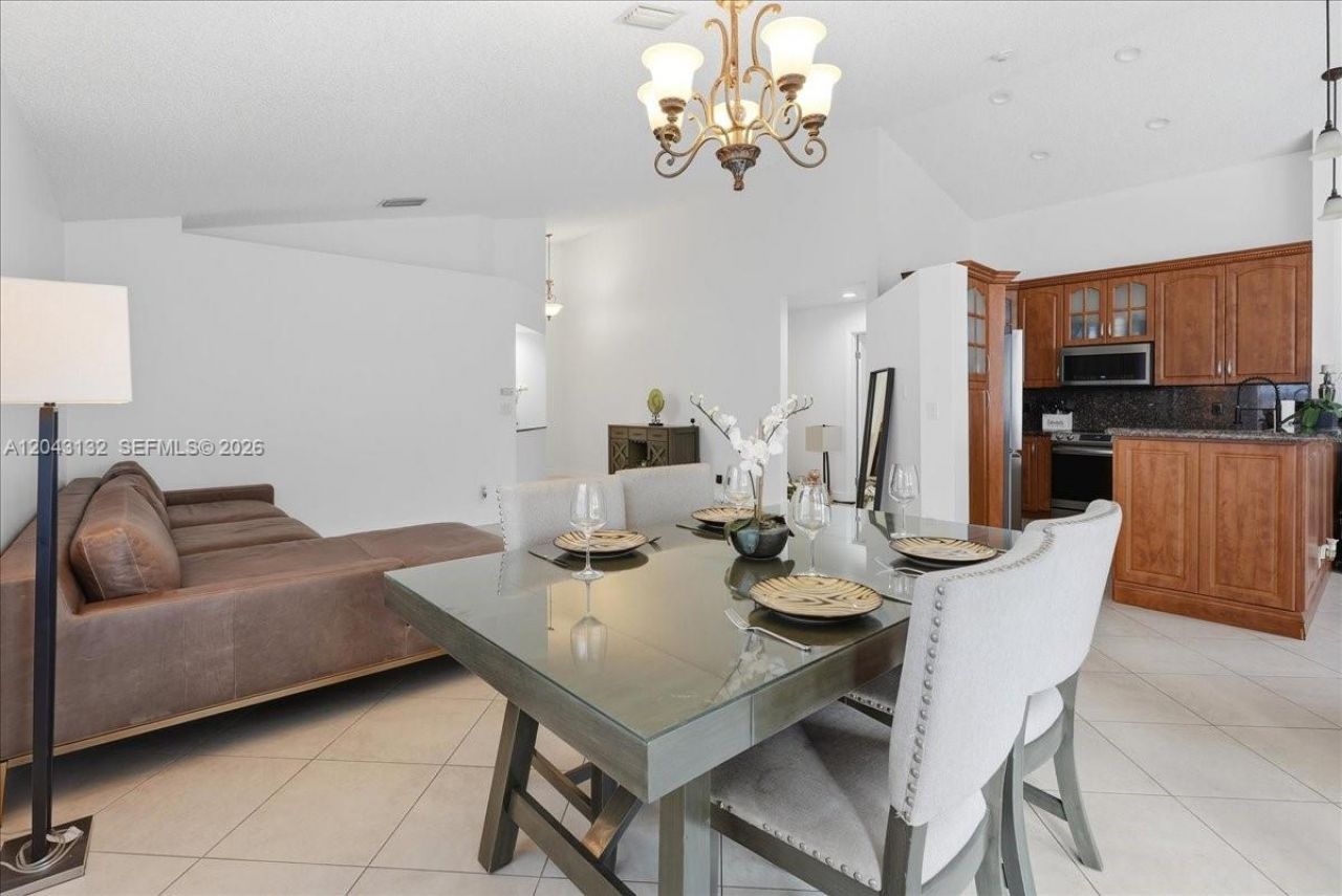 345 Somerset Way, Weston, FL 33326 Photo