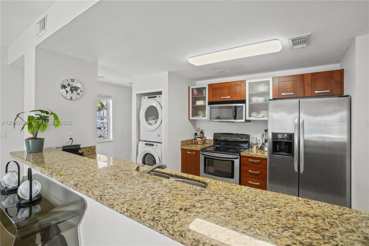 1043 SW 9th Ct , Unit F-1, Miami, FL 33130 Photo
