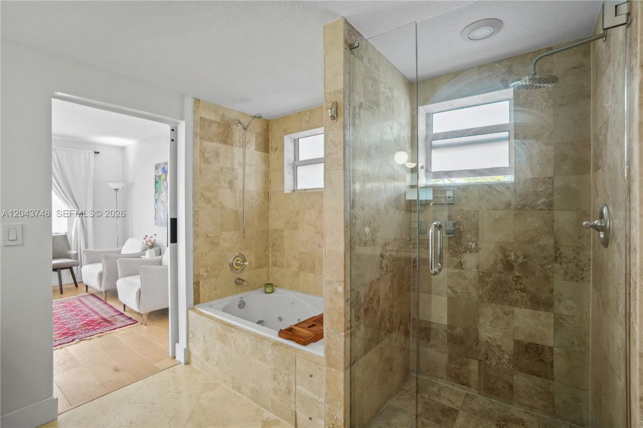 1043 SW 9th Ct , Unit F-1, Miami, FL 33130 Photo