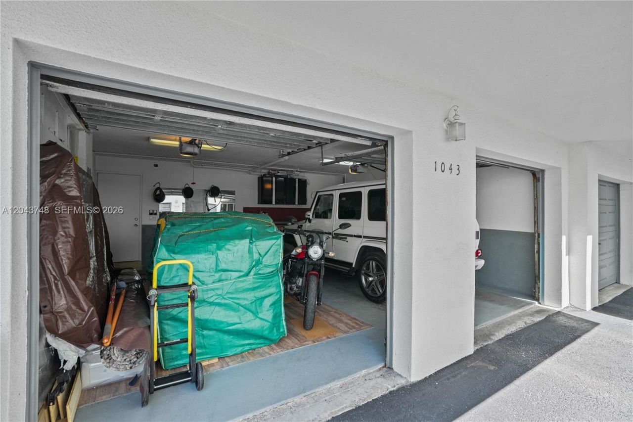 1043 SW 9th Ct , Unit F-1, Miami, FL 33130 Photo