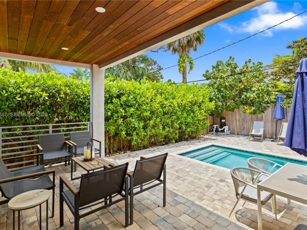 809 SW 10th Ter , Fort Lauderdale, FL 33315