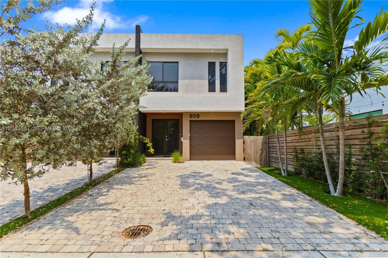 809 SW 10th Ter , Fort Lauderdale, FL 33315 Photo