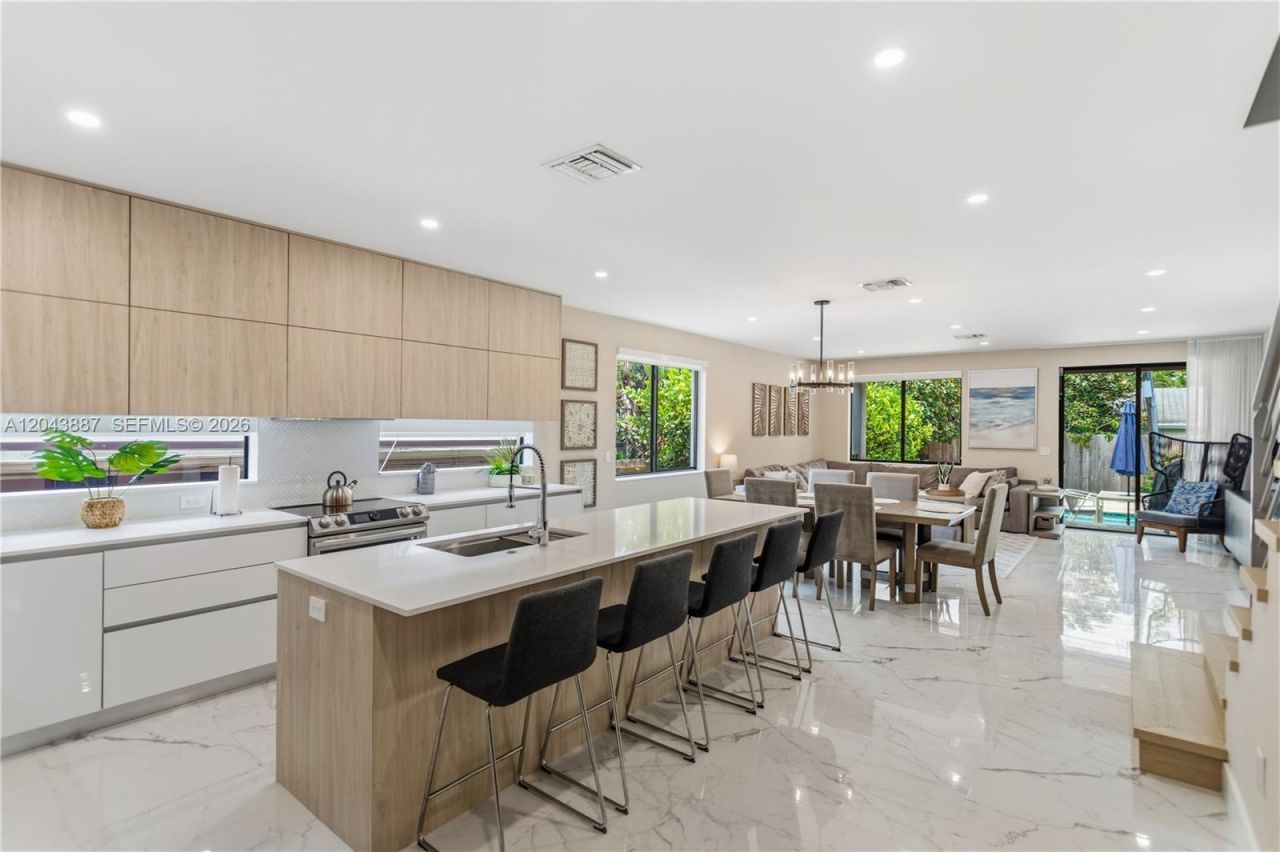809 SW 10th Ter , Fort Lauderdale, FL 33315 Photo