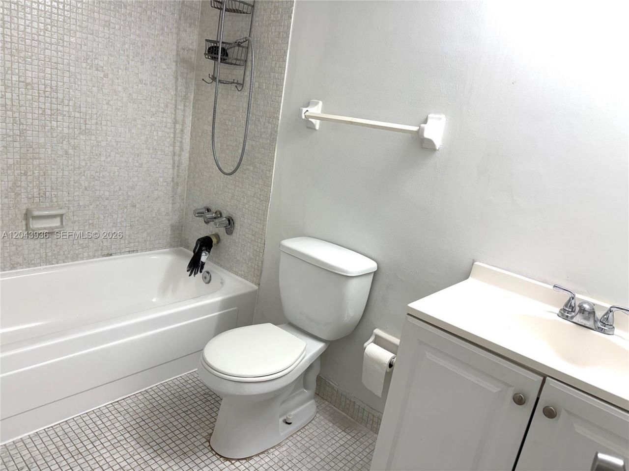 7477 SW 82nd St , Unit C318, Miami, FL 33143 Photo