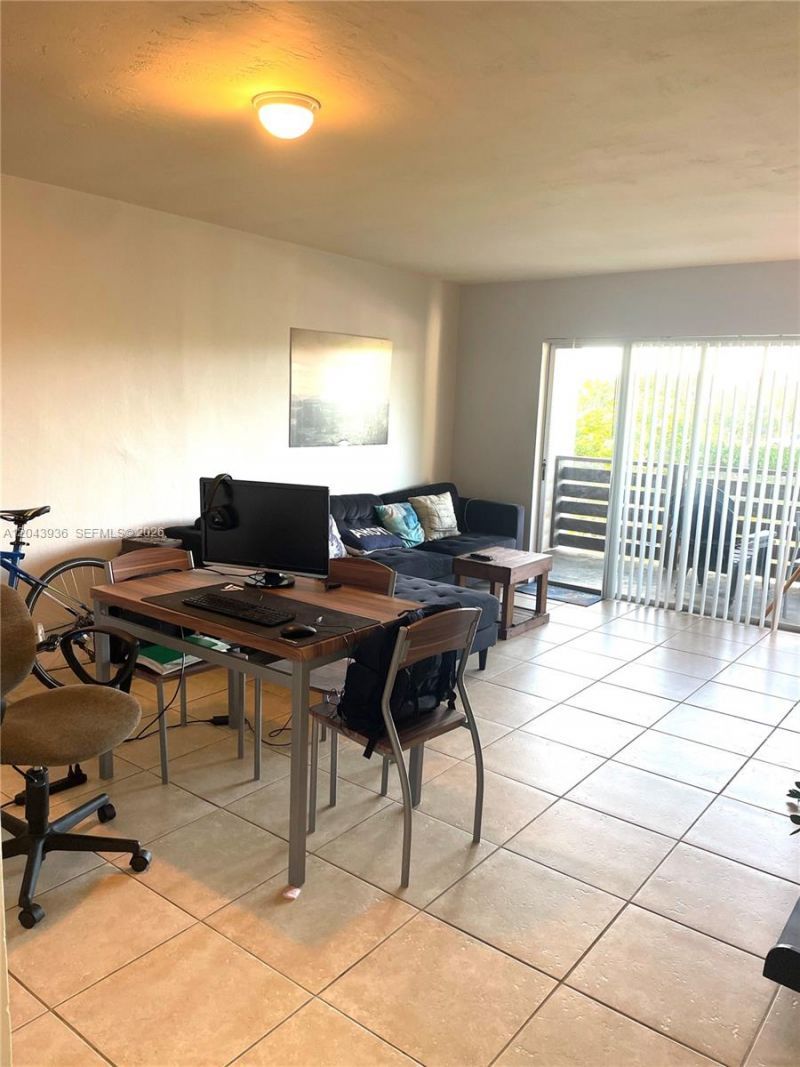 7477 SW 82nd St , Unit C318, Miami, FL 33143 Photo