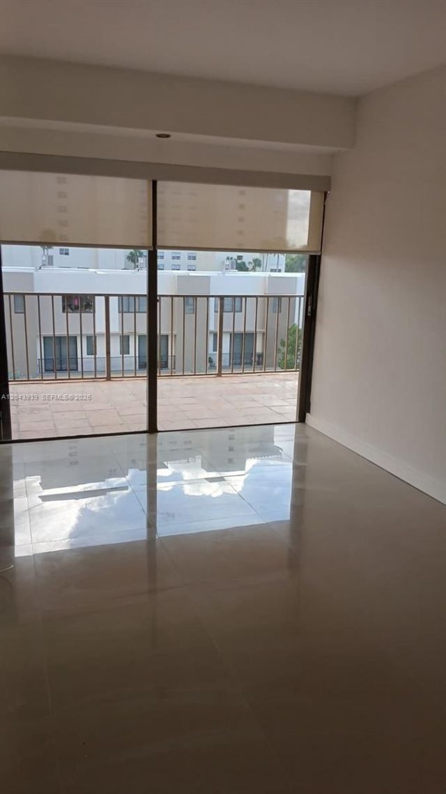 1800 NE 114th St , Unit 508, Miami, FL 33181 Photo