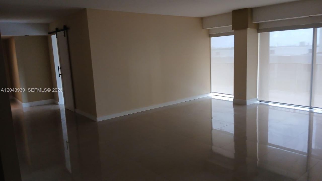 1800 NE 114th St , Unit 508, Miami, FL 33181 Photo