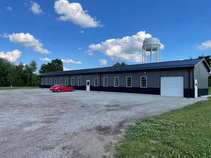 334 W Curry Rd, Wilmington, OH 45177 Photo 2