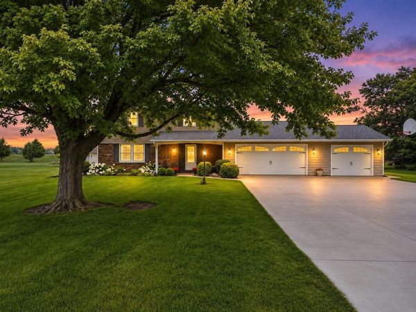 10501 Stellhorn Road, Fort Wayne, IN 46815