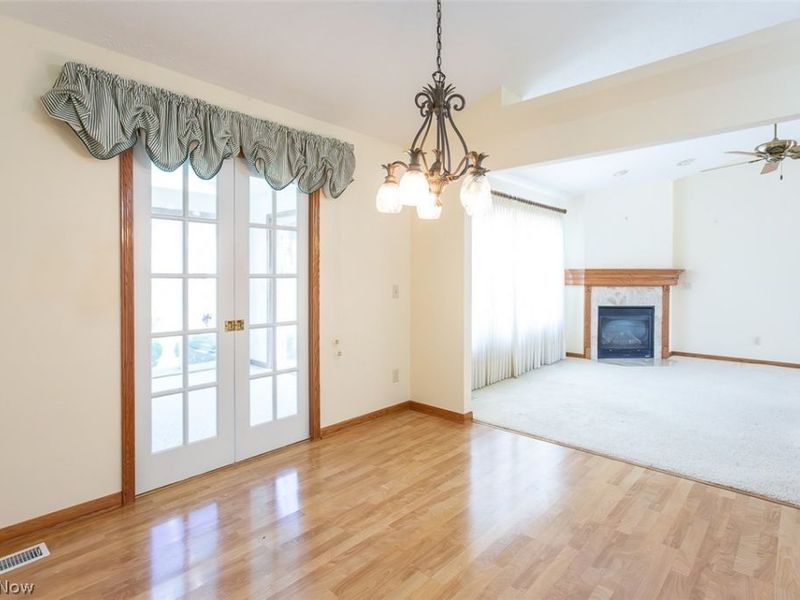 457 Harvest Lane, Seven Hills, OH 44131 Photo 13