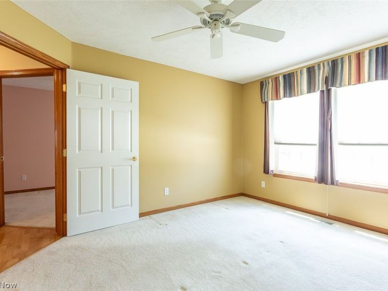 457 Harvest Lane, Seven Hills, OH 44131 Photo 36