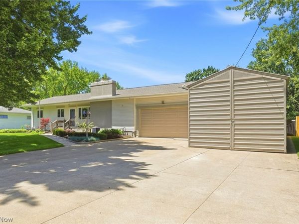 3230 Ethan Allen Road, Barberton, OH 44203
