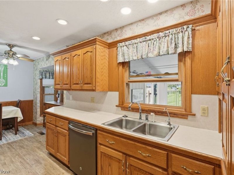 3230 Ethan Allen Road, Barberton, OH 44203 Photo 4