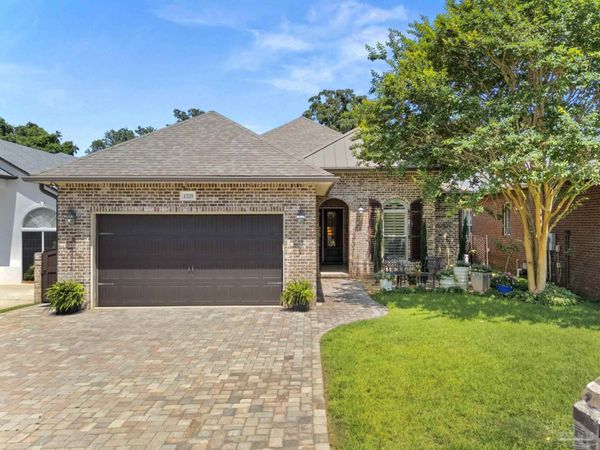 1329 Autumn Breeze Cir, Gulf Breeze, FL 32563