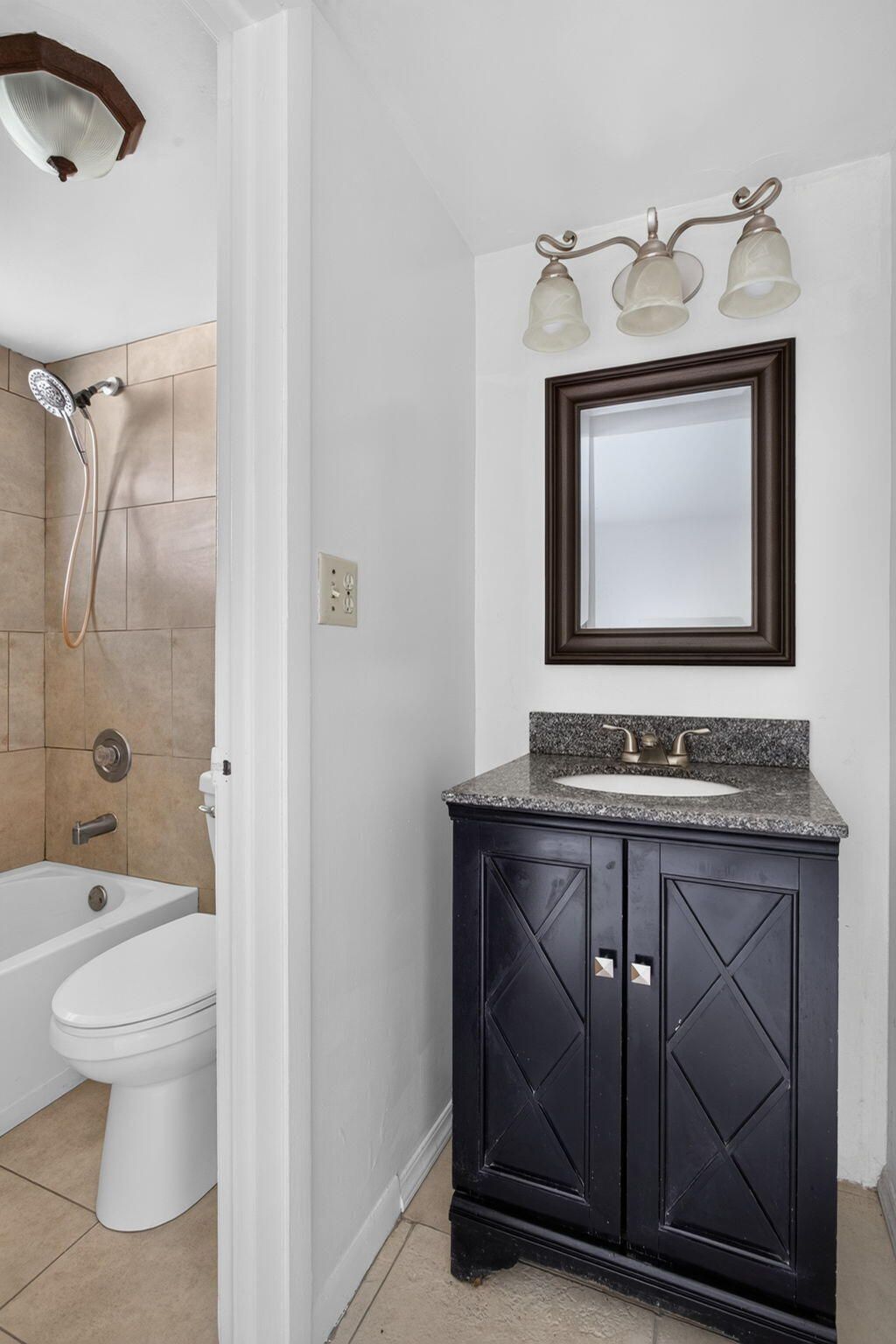 2141 NE 42nd Street, Unit 204, Lighthouse Point, FL 33064 Photo