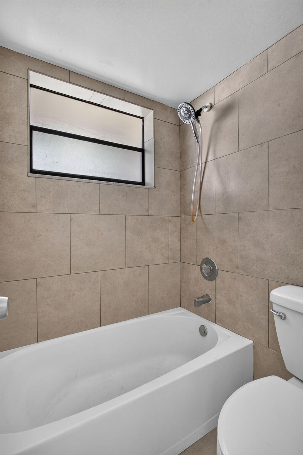 2141 NE 42nd Street, Unit 204, Lighthouse Point, FL 33064 Photo