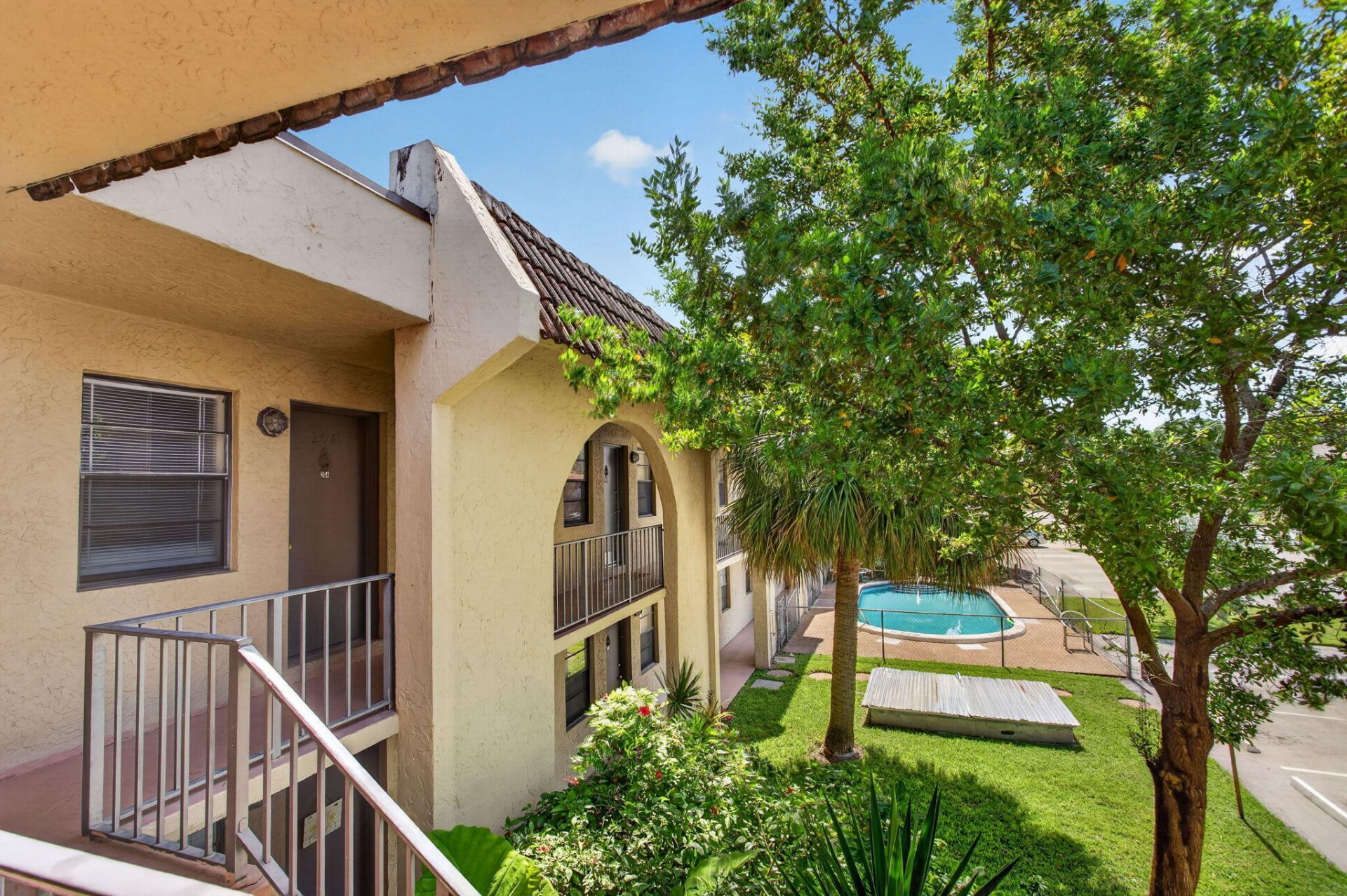 2141 NE 42nd Street, Unit 204, Lighthouse Point, FL 33064 Photo