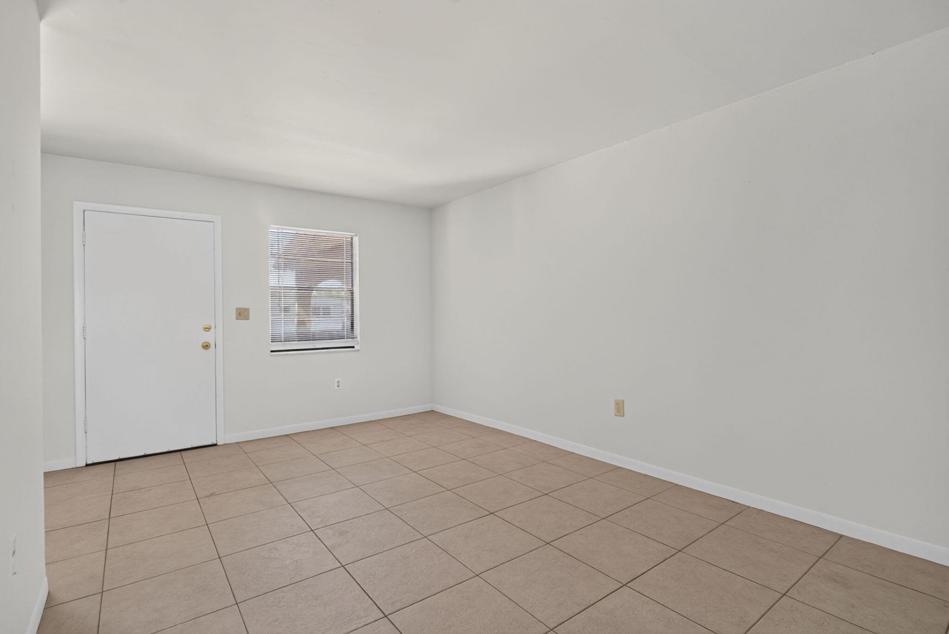 2141 NE 42nd Street, Unit 204, Lighthouse Point, FL 33064 Photo