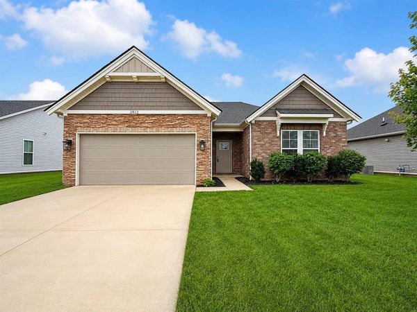 2812 Brahman Circle , Bowling Green, KY 42104