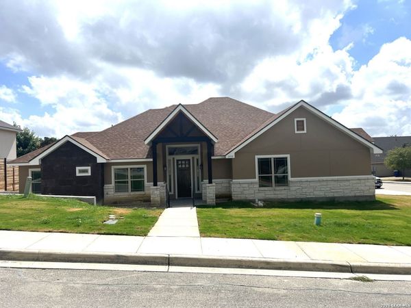 2710 ROYALWOOD, New Braunfels, TX 78132