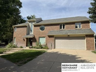 44 Ginger Woods Road, Valley, NE 68064