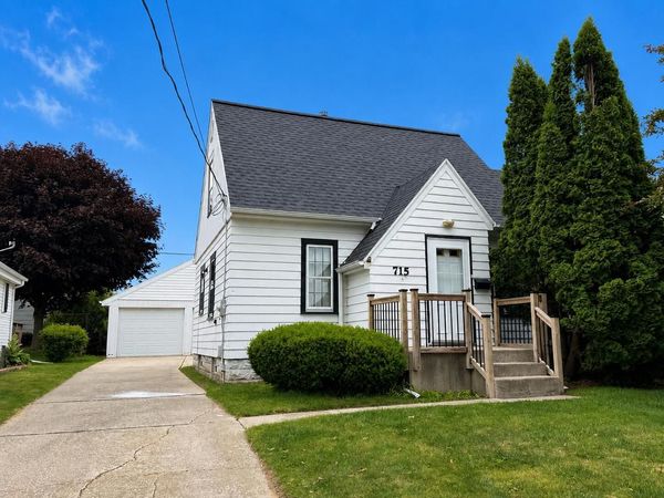 715 S 27th STREET, Manitowoc, WI 54220