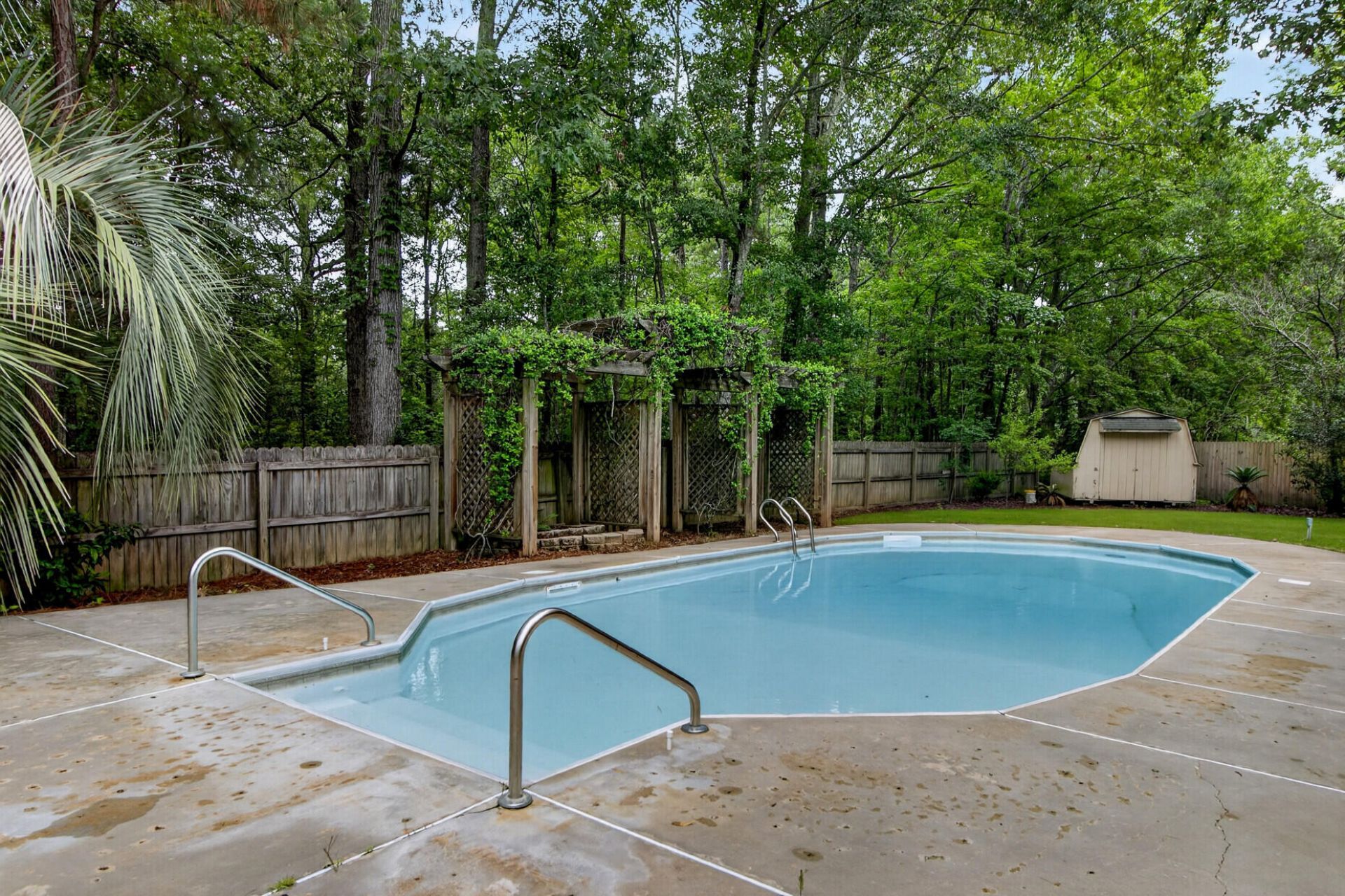 110 Mallock Court Photo 34