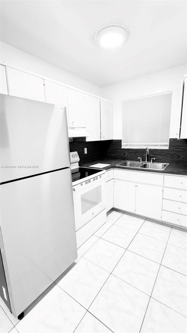 400 SE 9th Ct, Unit 9, Hallandale Beach, FL 33009 Photo