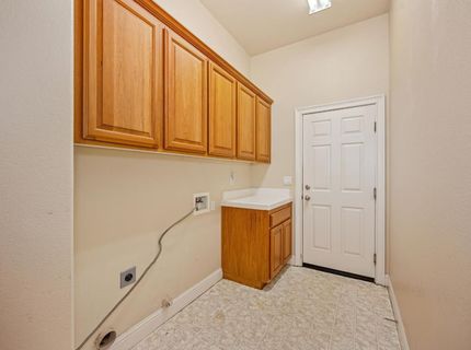 9341 Courtney Way, Roseville, CA 95747 Photo