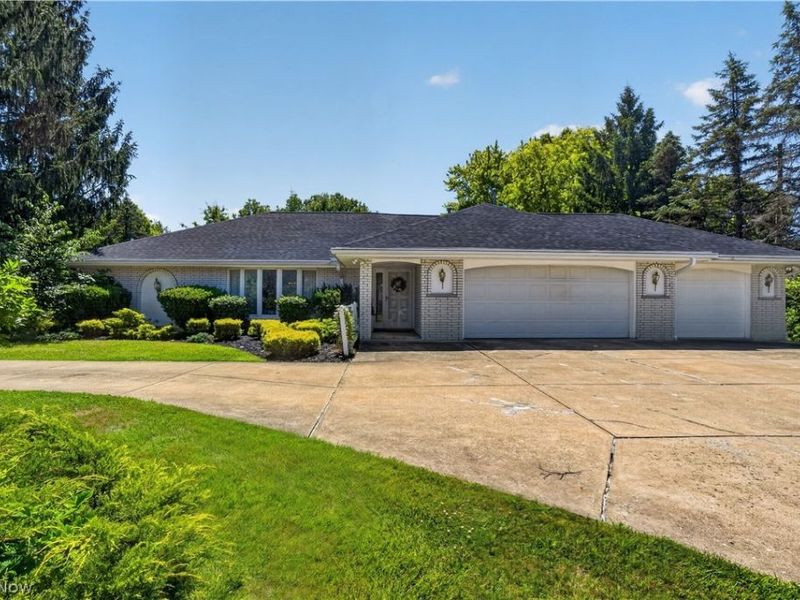 13635 Fox Hills Drive, Novelty, OH 44072 Photo 2