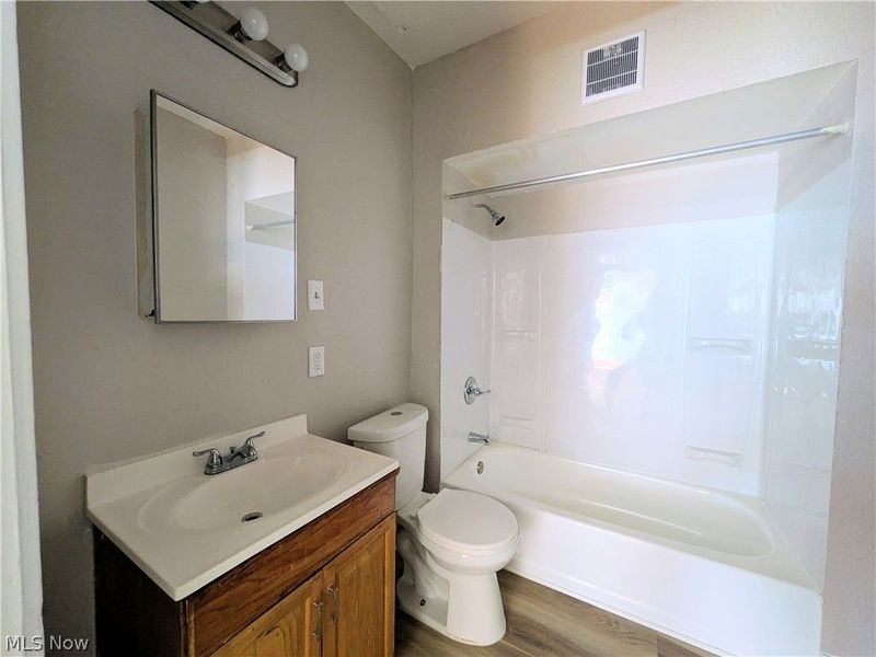 11302 Parkview Avenue, Cleveland, OH 44104 Photo 17