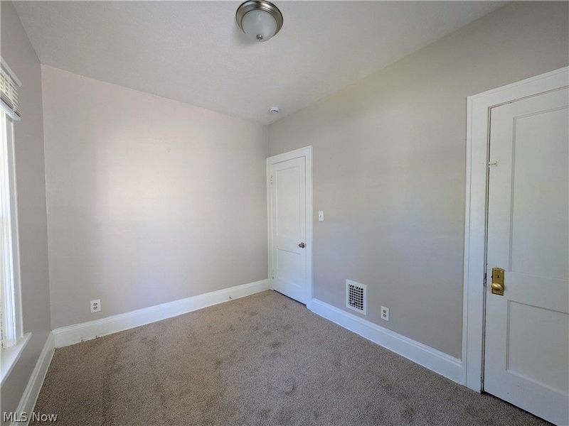 11302 Parkview Avenue, Cleveland, OH 44104 Photo 19