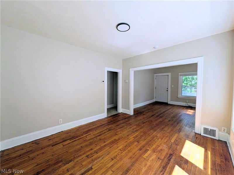 11302 Parkview Avenue, Cleveland, OH 44104 Photo 7