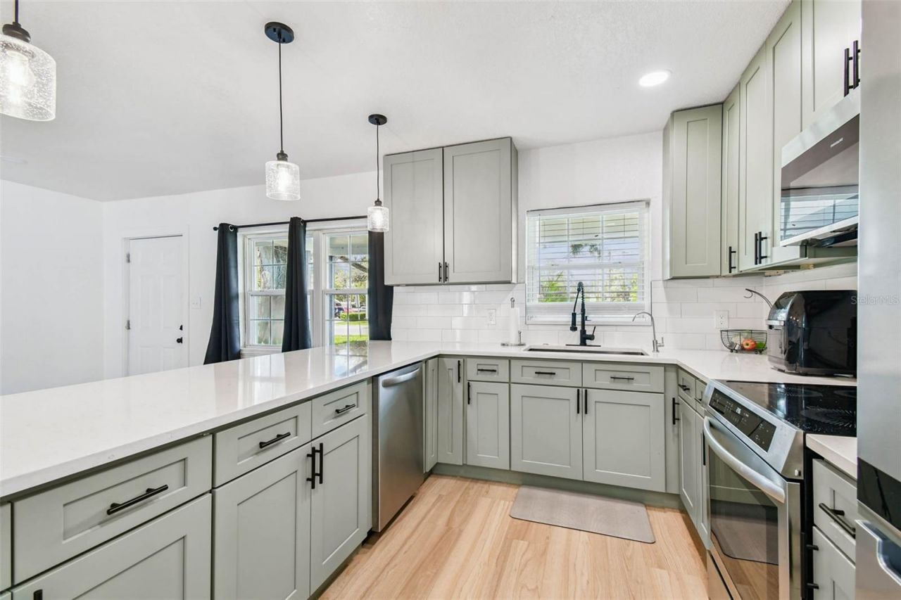 4728 9th Avenue N, Saint Petersburg, FL 33713 Photo