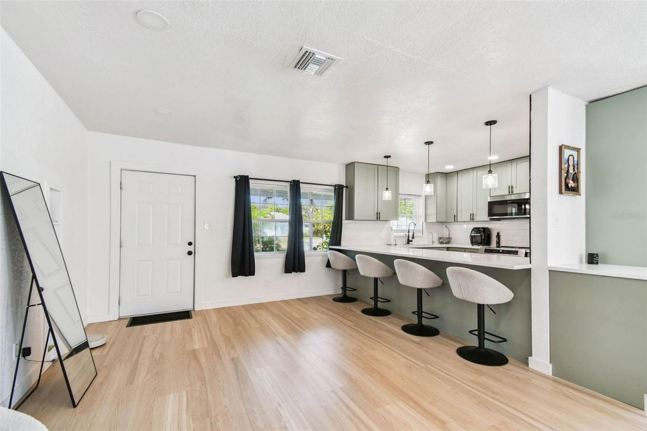4728 9th Avenue N, Saint Petersburg, FL 33713 Photo