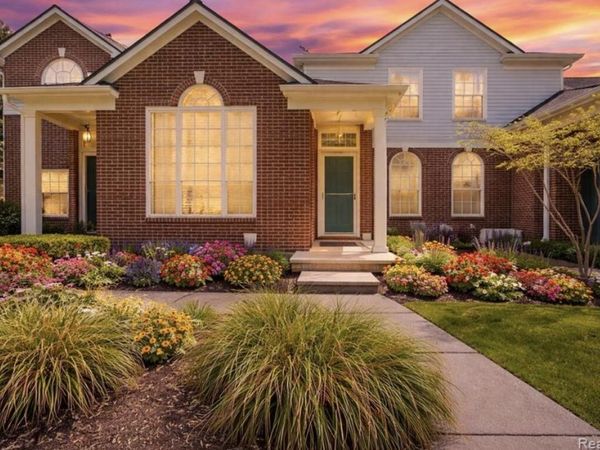 18101 Adri Circle, Walled Lake, MI 48390