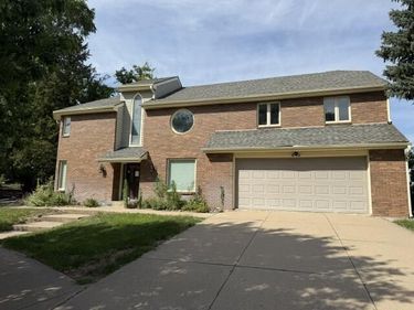 44 GINGER WOODS Road, Valley, NE 68064
