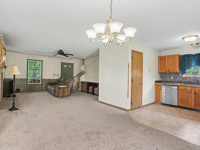 377 Cobblestone Drive , Delaware, OH 43015 Photo 10
