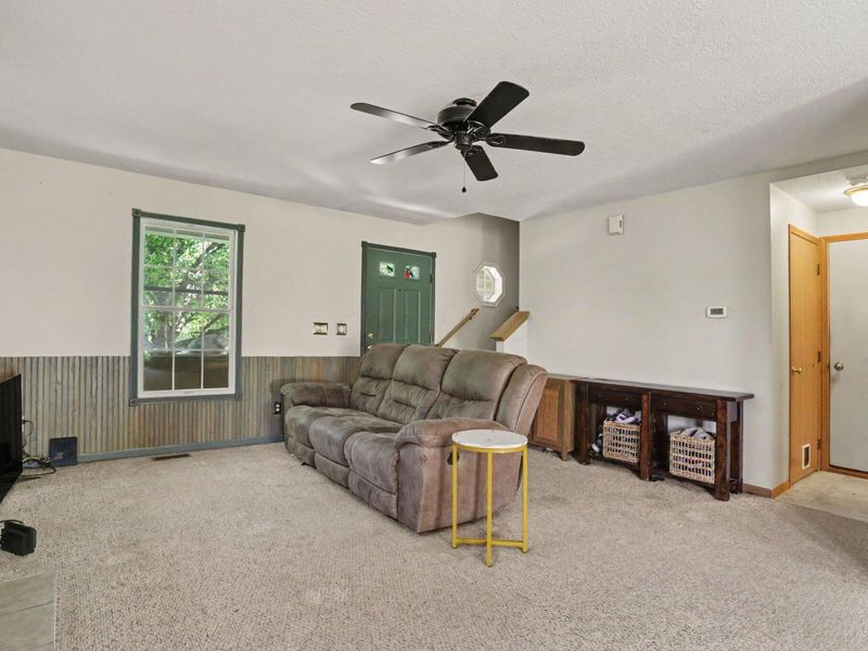 377 Cobblestone Drive , Delaware, OH 43015 Photo 5